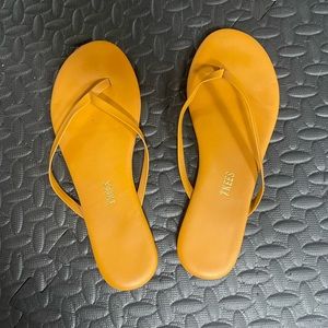 Tkees, size 8, new never worn. Leather, brown